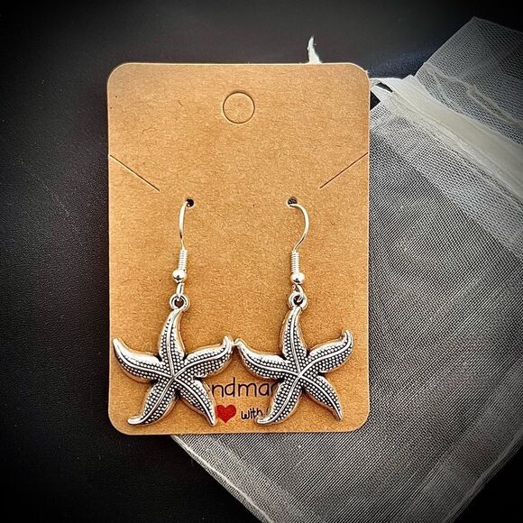 2/$20 ⭐️ 3/$25 | Handmade Starfish Earrings - Picture 1 of 5